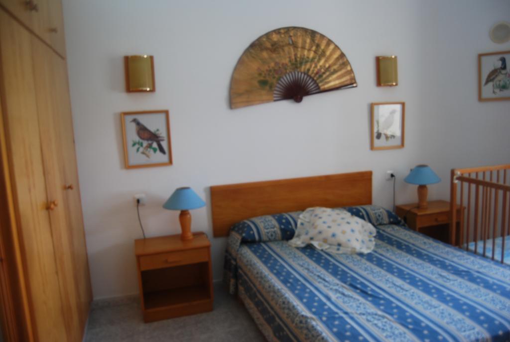 Es Pins Lägenhet Cala Blanca  Rum bild